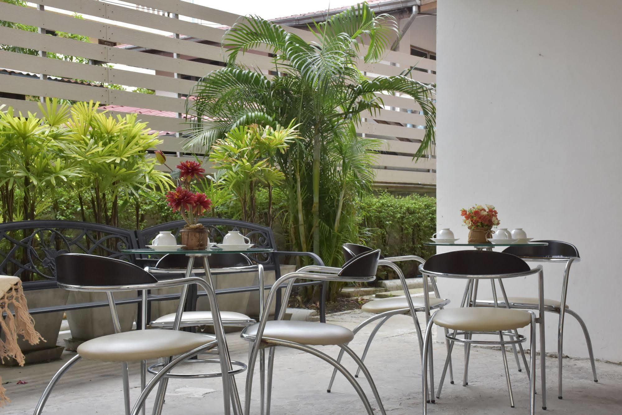 Nrv Place Apart Hotel 曼谷 外观 照片